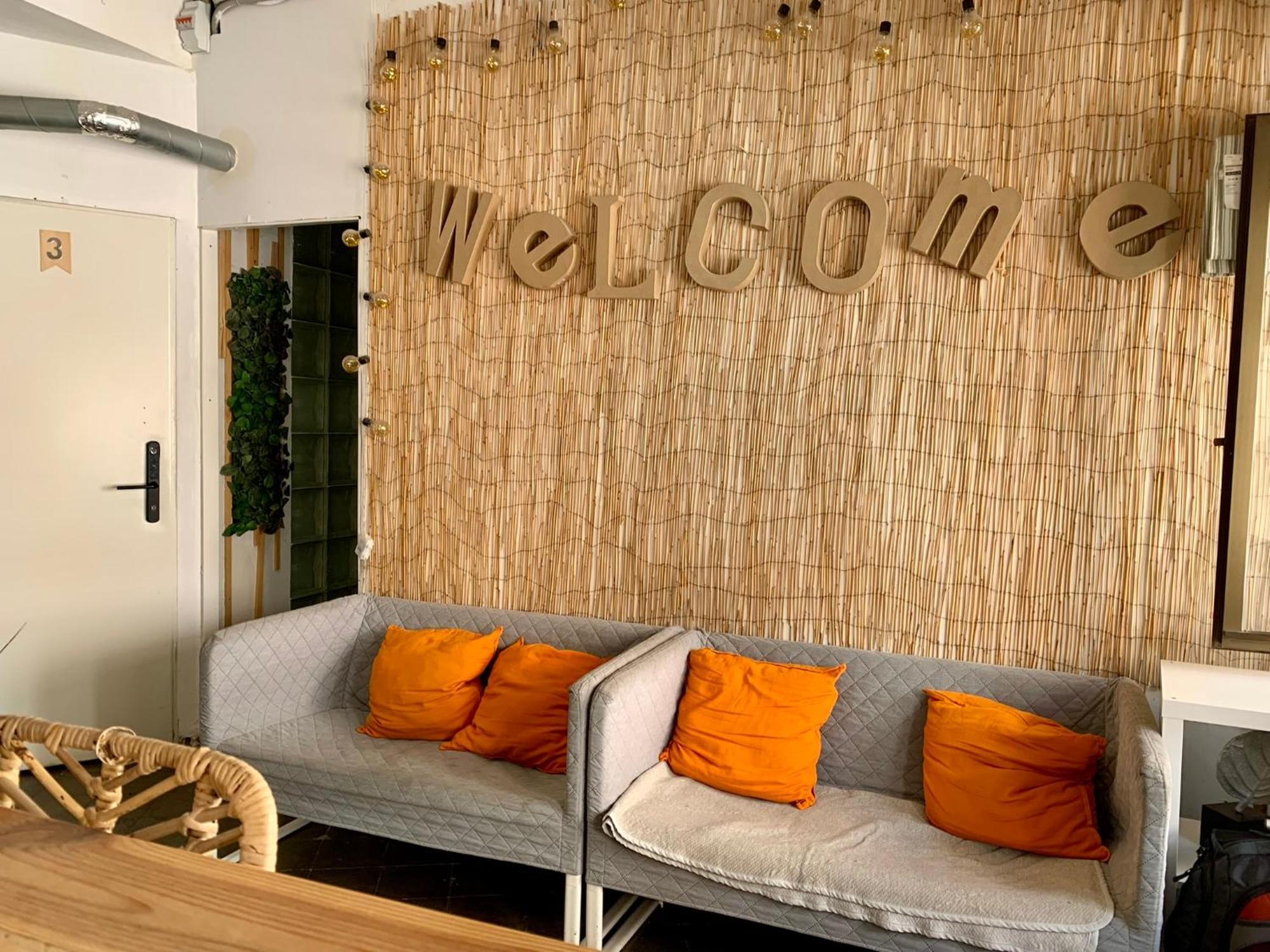 Boga Hostel Madrid Exterior photo